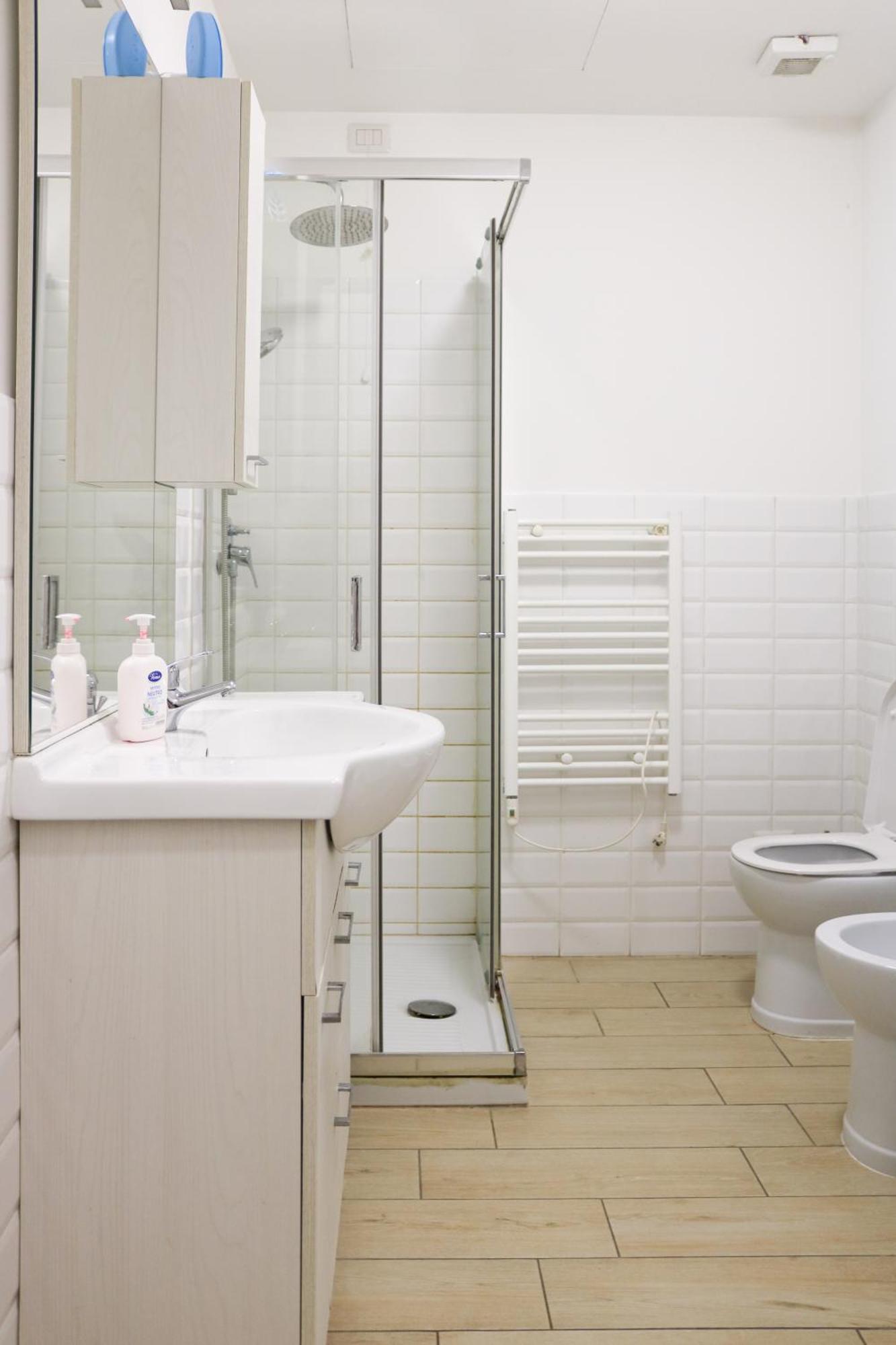 Along The Canal Smart Flat Naviglio - 4 People Corsico Exterior photo